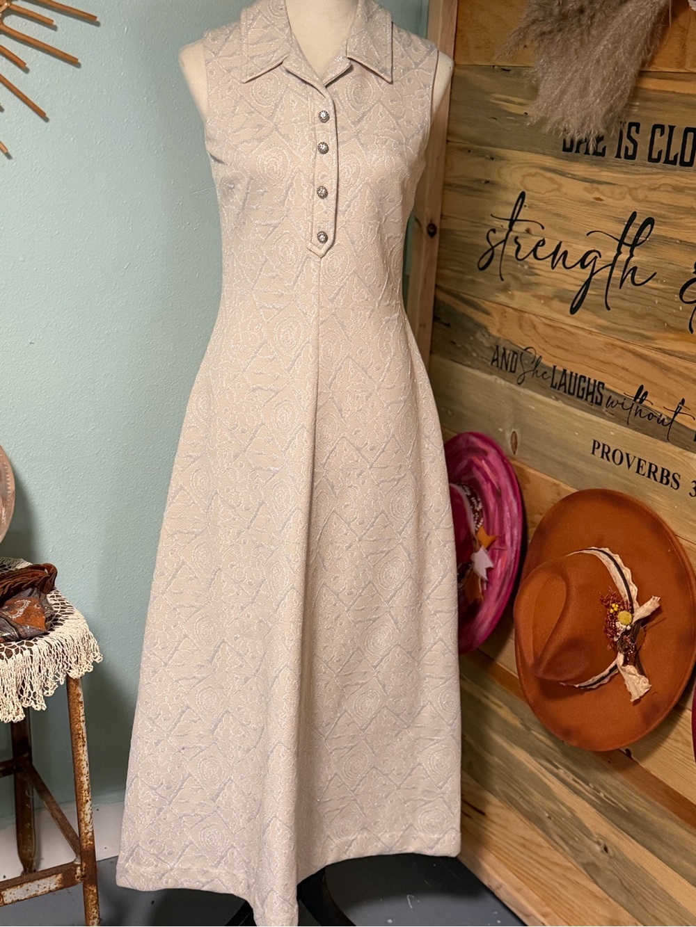 Sleeveless Cream Embroidered Midi Dress - Picture 3 of 9